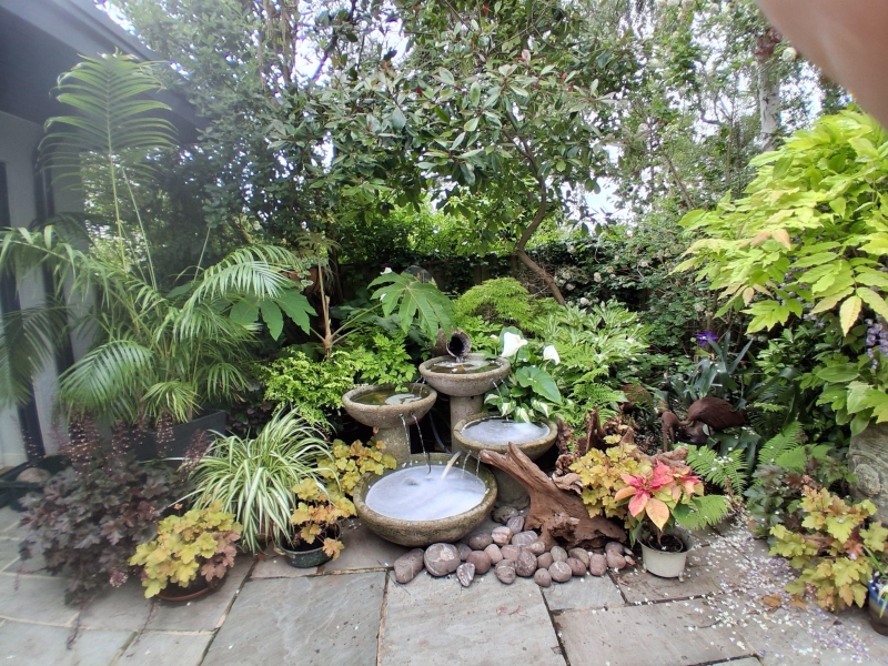 64 Hinton Wood Avenue